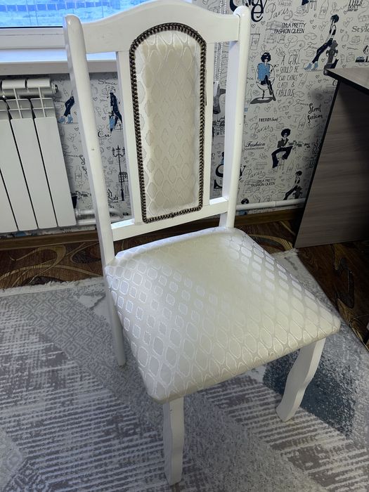 Продам стулья деревянные