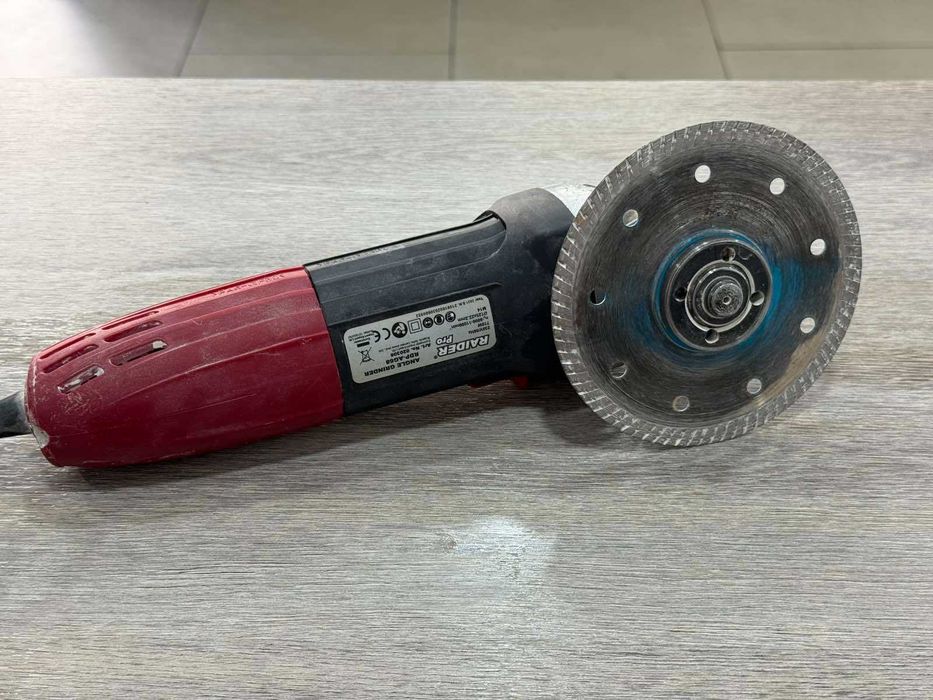 Ъглошлайф RAIDER RDP-AG68