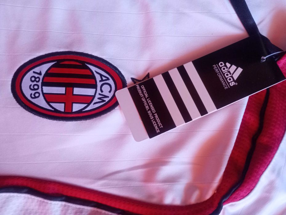 Футболни тениски - Napoli David Neres 7, Bayern Munich Olise 17, AC Milan Kakà 22