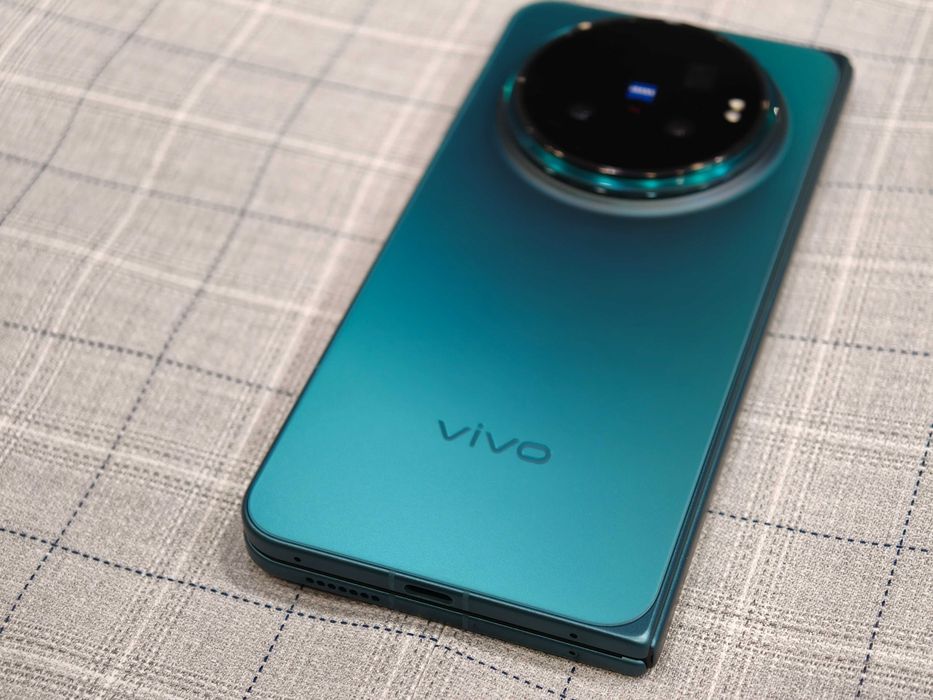 Vivo X Fold 6 12/256 син - сгъваем 8.02"; Dimensity 9500 Super; 7000mAh; Zeiss 200mpx