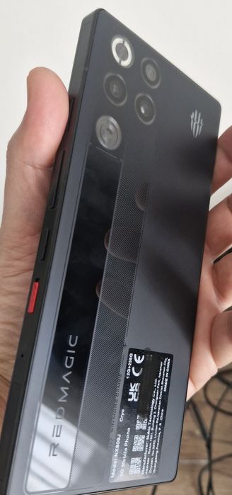 Продам новый Redmagic 11 pro 12/256GB