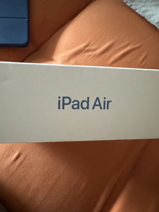 Ipad AIr 5 th generation wi- fi + cellular