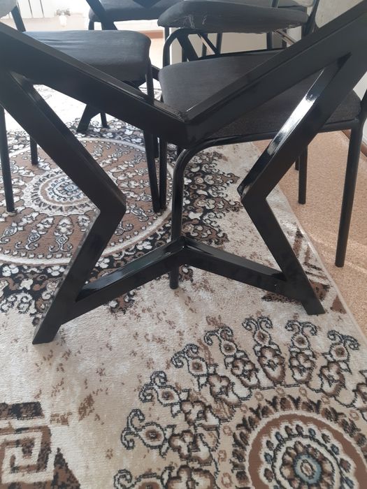 Продам стол 1.5×80 за 40000 тг