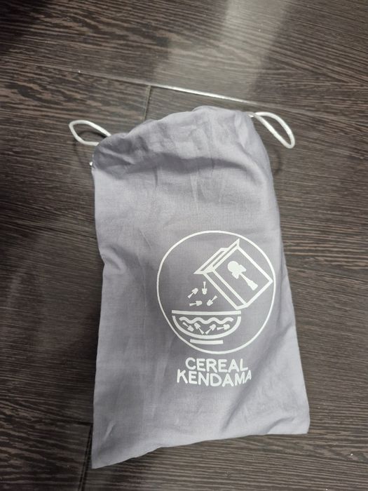 Kendama cereal + 2 slaybanduri + 1 ata de rezerva(pe gratis)   KENDAMA ESTE CA NOUA