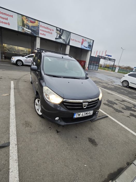 Vând Dacia Lodgy
