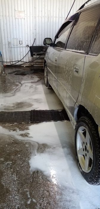 Продам машину тойота ипсум, есть торг