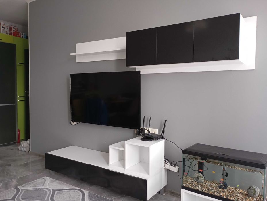 Секция за хол черно бяла