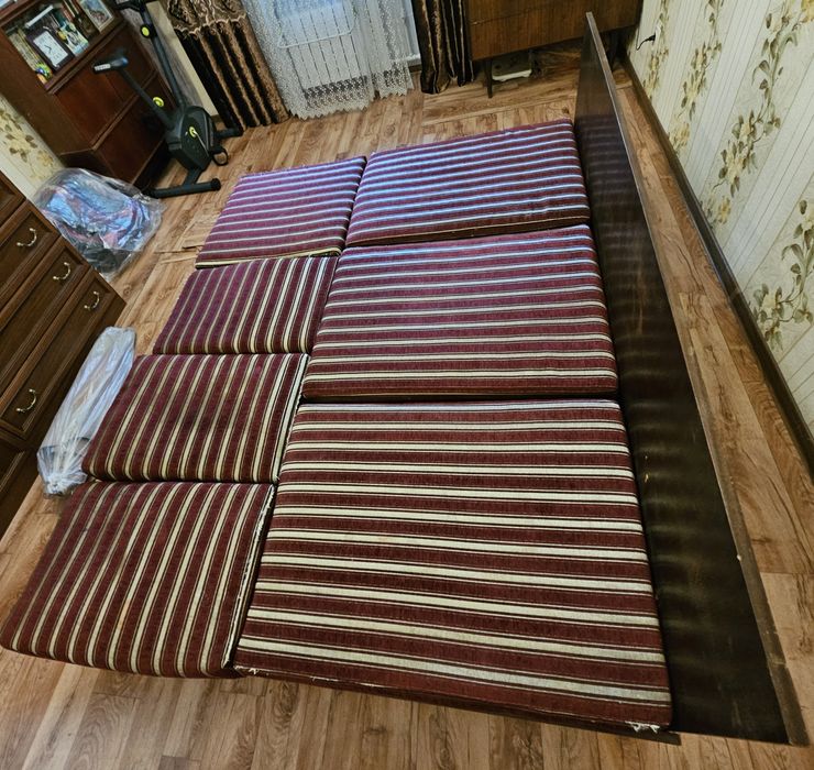 Диван в хорошем состоянии