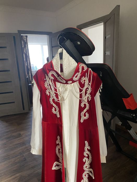 Плаьтя узату той