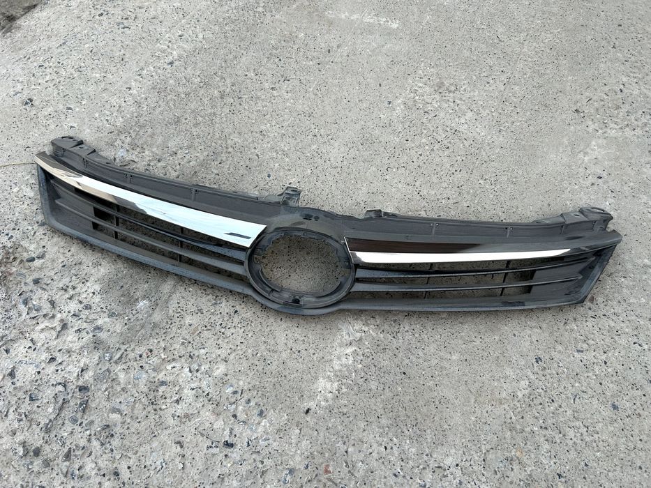 Camry 55 решетку радиатора Оригинал