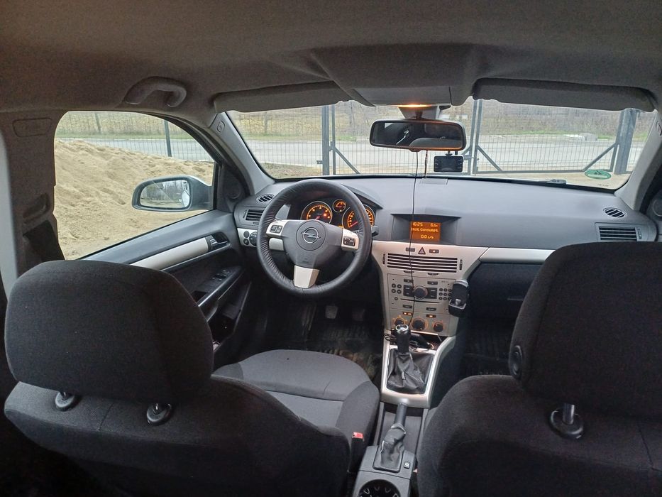 Astra h 1.7 cdti 110 cai an 2009