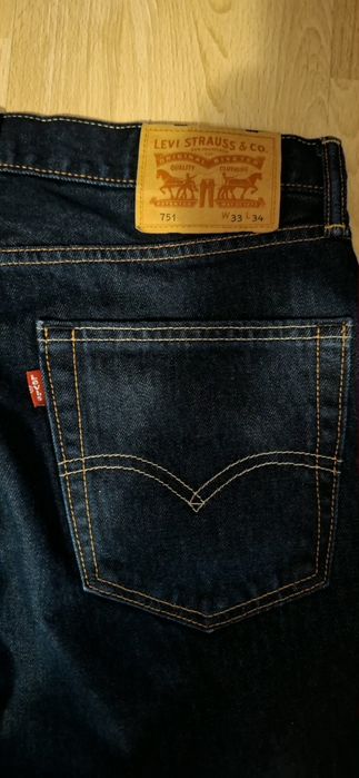 Blugi Levis  barbati