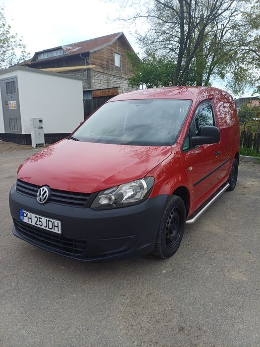 Vând Volkswagen Caddy