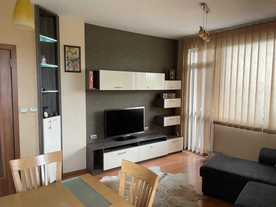 Дава се под наем Двустаен апартамент в Плевен, Дружба 2 - 55 кв.м за 244.8 € - Снимка #1