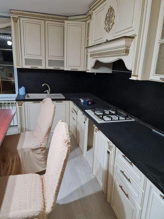 Кухонная мебель в отличном