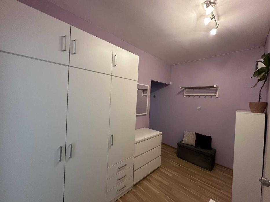 Двустаен апартамент под наем | Каменица 1 | До Малката базилика | 200€