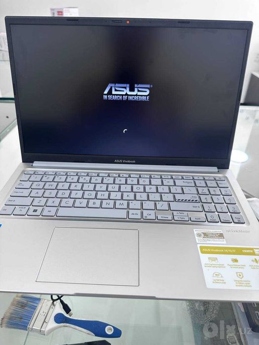 Navutbuk core i7 1355U