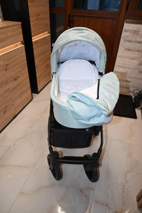 Бебешка количка RETRUS VAYA 3 В 1 MINT LEN
