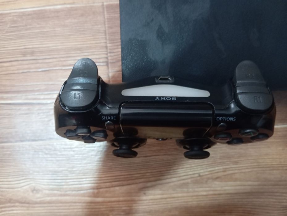 Sony PlayStation 4 полностью рабочий