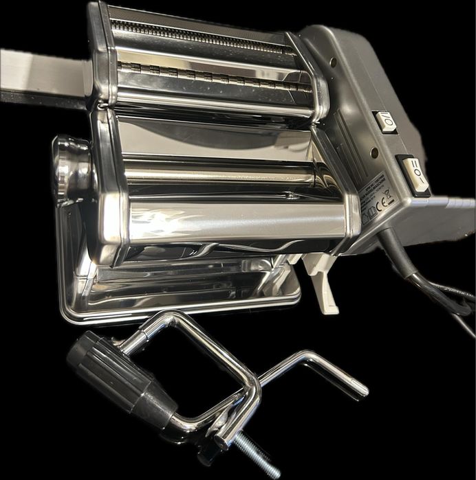 Masina de paste electrica