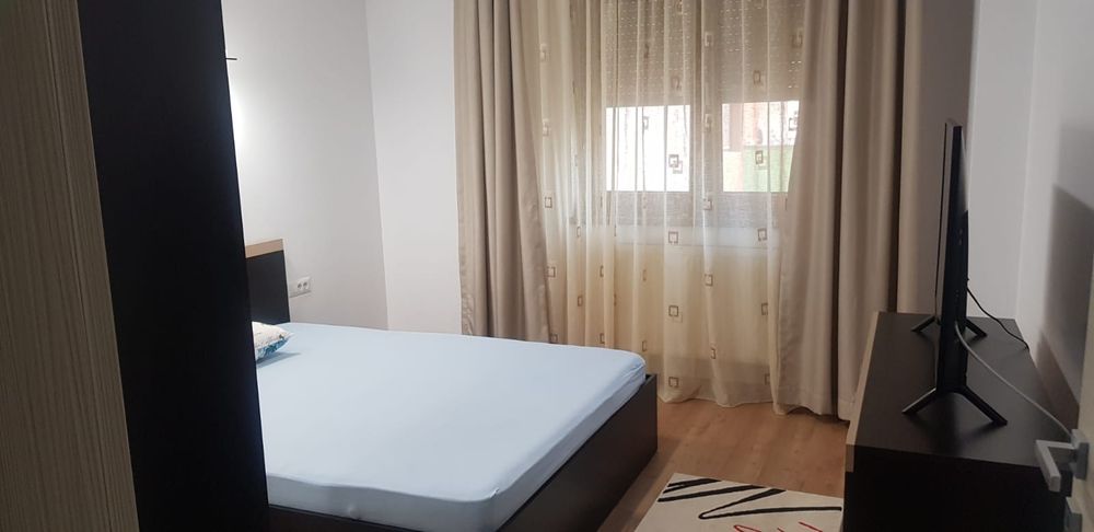 Închiriez apartament 2 camere