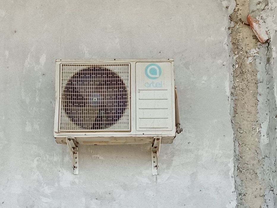 Kossobhona holodilnik balandligi 2.45. Eni 1.30.  Uzunligi 4.50 minusa