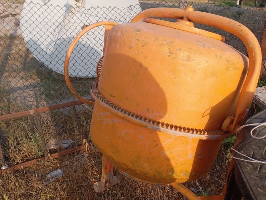 Бетономешалка бу