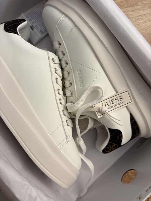 Adidasi guess marimea 36, nou cu eticheta