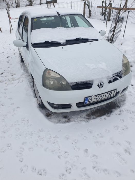 Vând Renault simbol