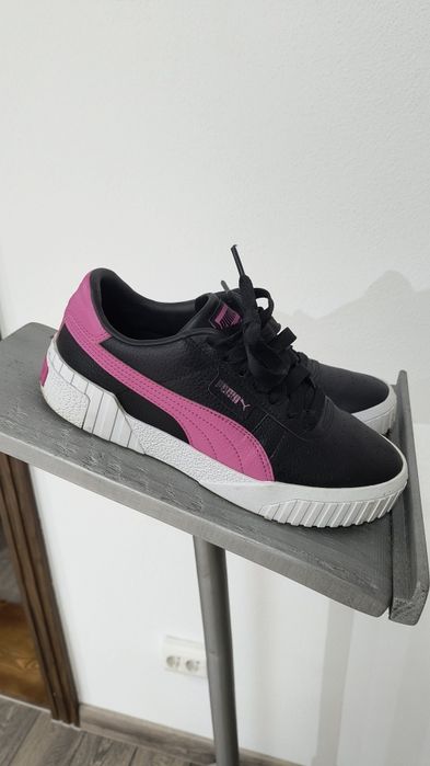 Vând adidași PUMA