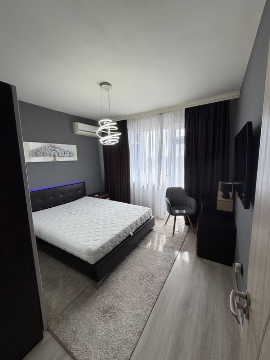 Тристаен апартамент под наем пловдив център