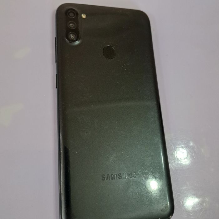 Самсунг смартфон А11