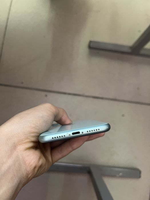 Iphone 11 65gb хорошем сост
