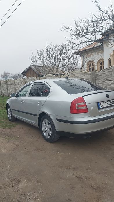 Vând skoda octavia 2