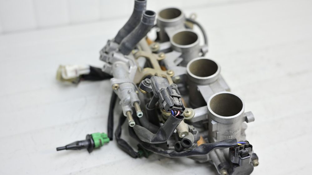 Rampa Injectie Yamaha FZ6 2004 - 2009 corp cu TPS si injectoare