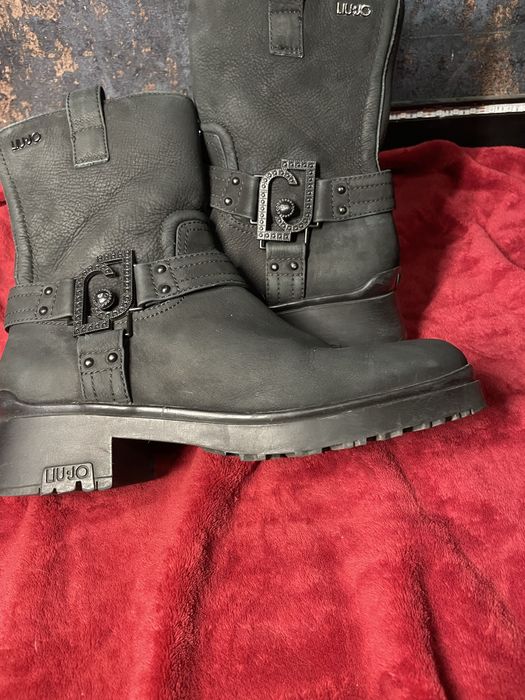 Дамски боти различни модели