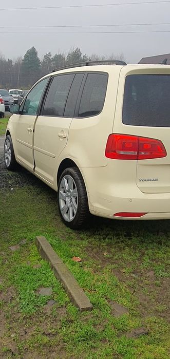 Vând Wolkswagen touran  automat DSG