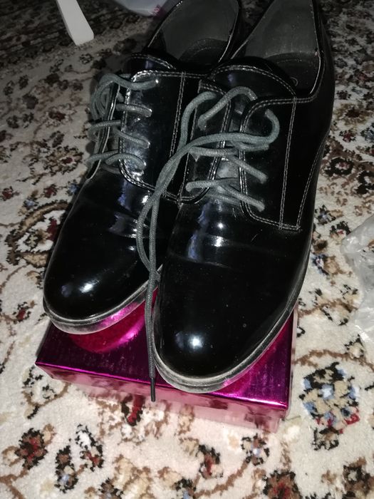 Продам обувь  женскую  дешево