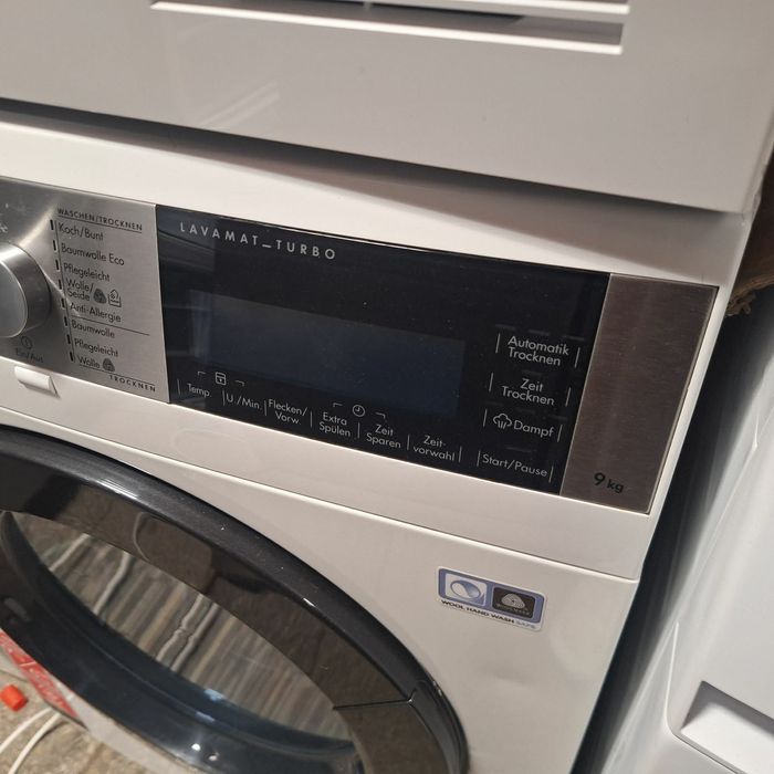 Пералня със сушилня с термо помпа Аег 9кг/6кг инв. Мотор гаранция 24м