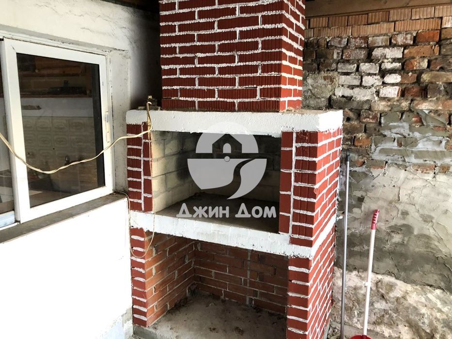 Просторен обзаведен етаж от къща, гр. Несебър