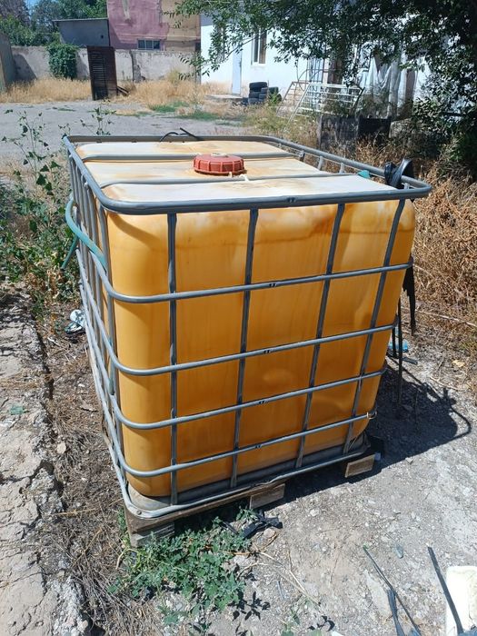 Ёмкость из топлива 1 тонна