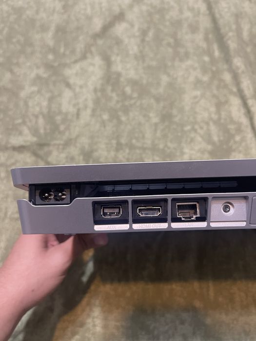 PS4 slim 500 GB