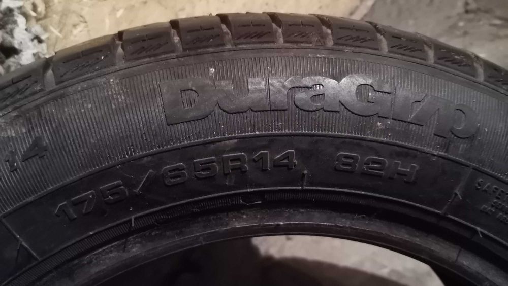 Продавам 2 броя летни гуми 175.65.14 на 1 сезон дот 2019 Goodyear