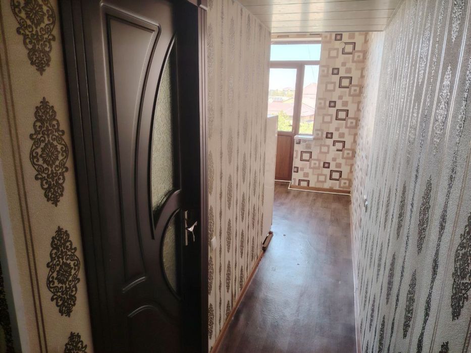 Sharq 1 tomonda 1 xonali uy sotiladi