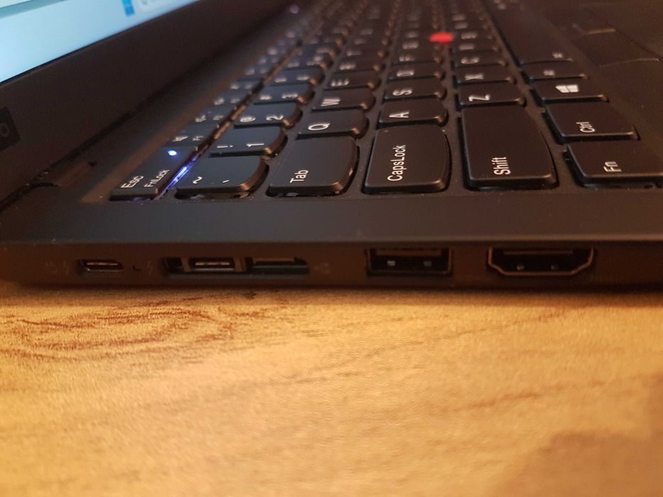 Lenovo X1 Carbon Intel Core i7 8650U up to 3,9GHz, Impecabil