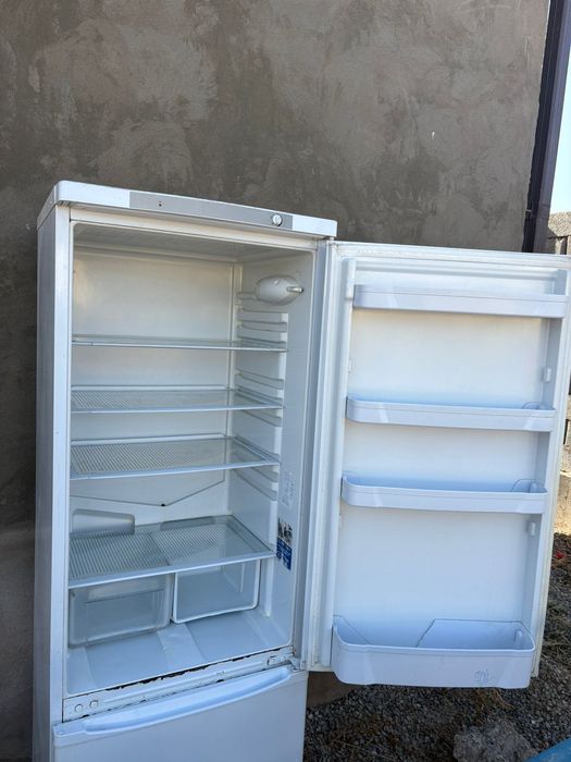 Холодильник INDESIT