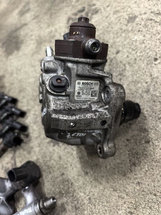 Дюза/дюзи/Помпа/ГНП/рейл за VW, Audi, Porsche 3.0tdi 245кс