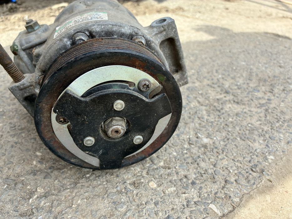 Compresoe A/C aer passat b6/b7/skoda. 2.0 bmp