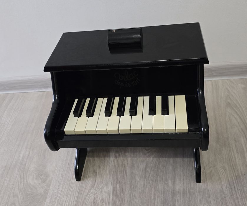 Малко детско пиано