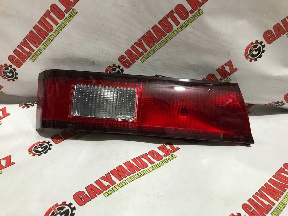 Фонарь левый Toyota Camry 97-